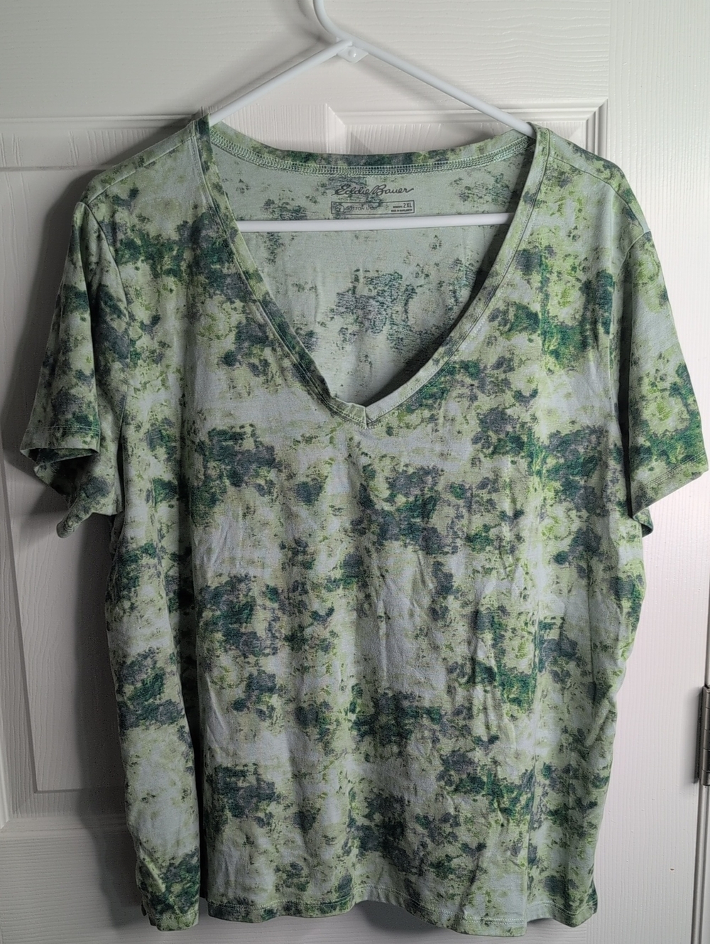 Eddie Bauer Green Marble-Print V-Neck Tee Size 2XL